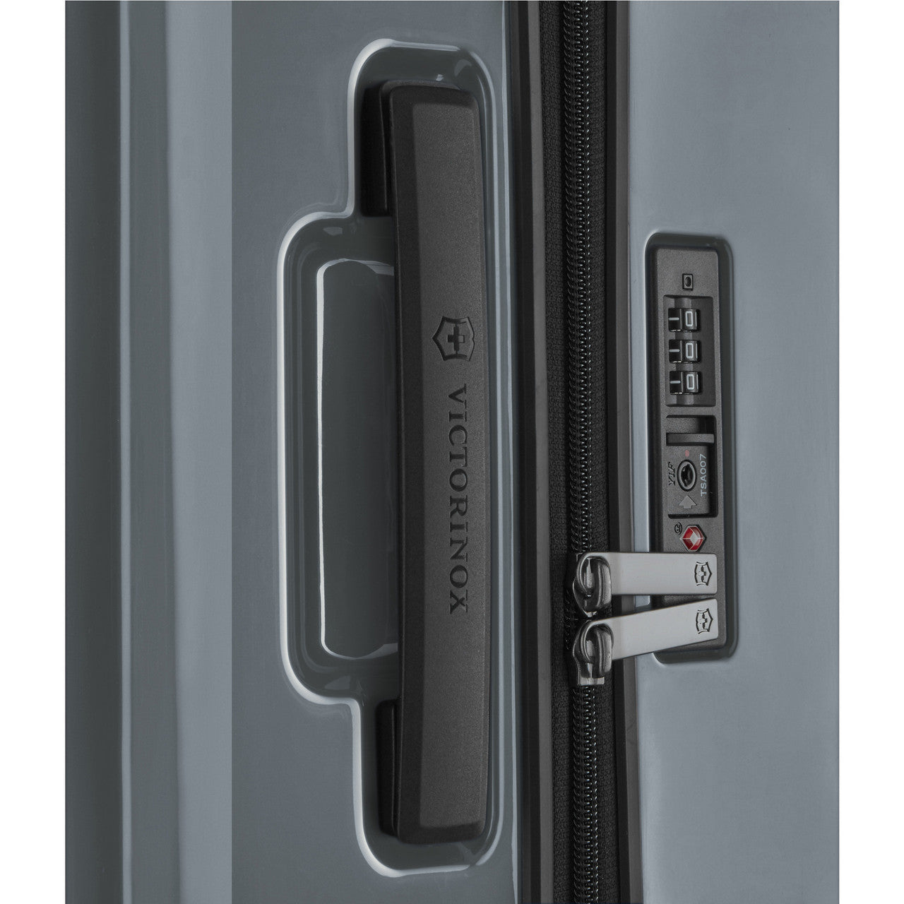 Victorinox Airox Ultra-Light Polycarbonate Suitcase Large 98L 612511